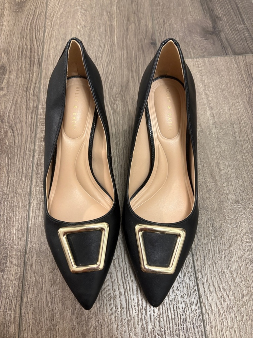 Kelly & Katie Black Pointed Toe Heels with Gold Plaque